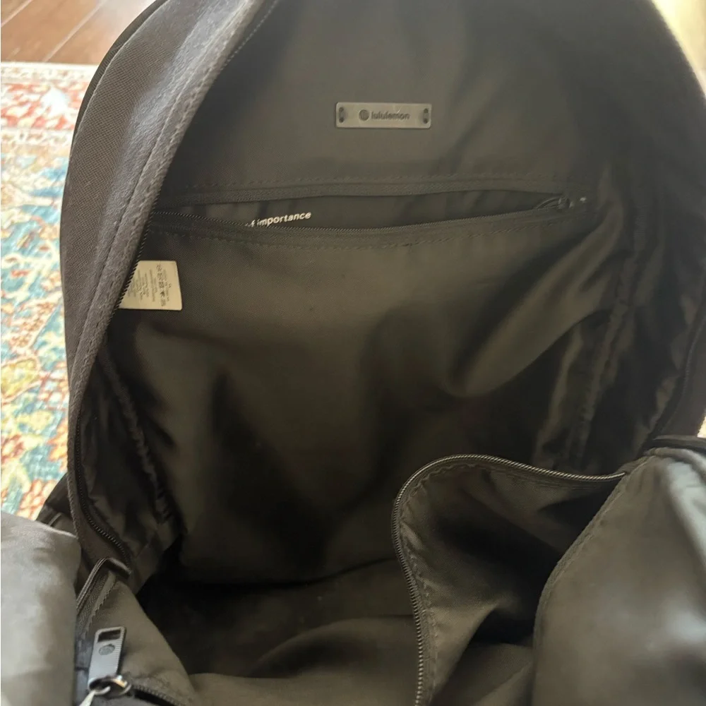 lululemon athletica Black Minimalist Backpack